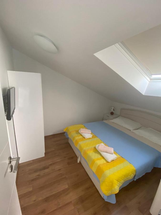 Ferienwohnung Genesis 4 Trogir Exterior foto